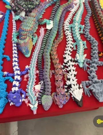 A full table of articulated dragons